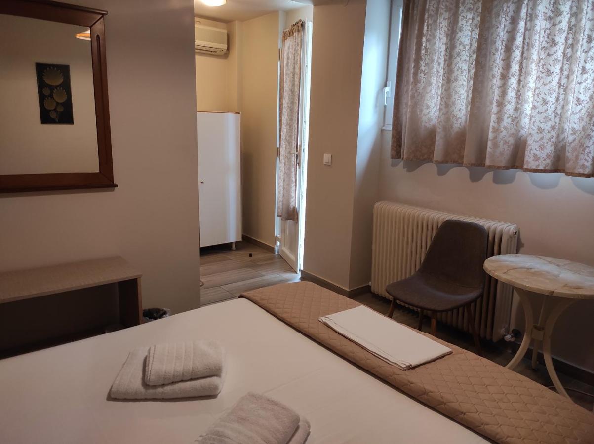 Ενοικιαζόμενα Δωμάτια Ενιπεύς- Rooms Enipeas Литокорон Екстериор снимка