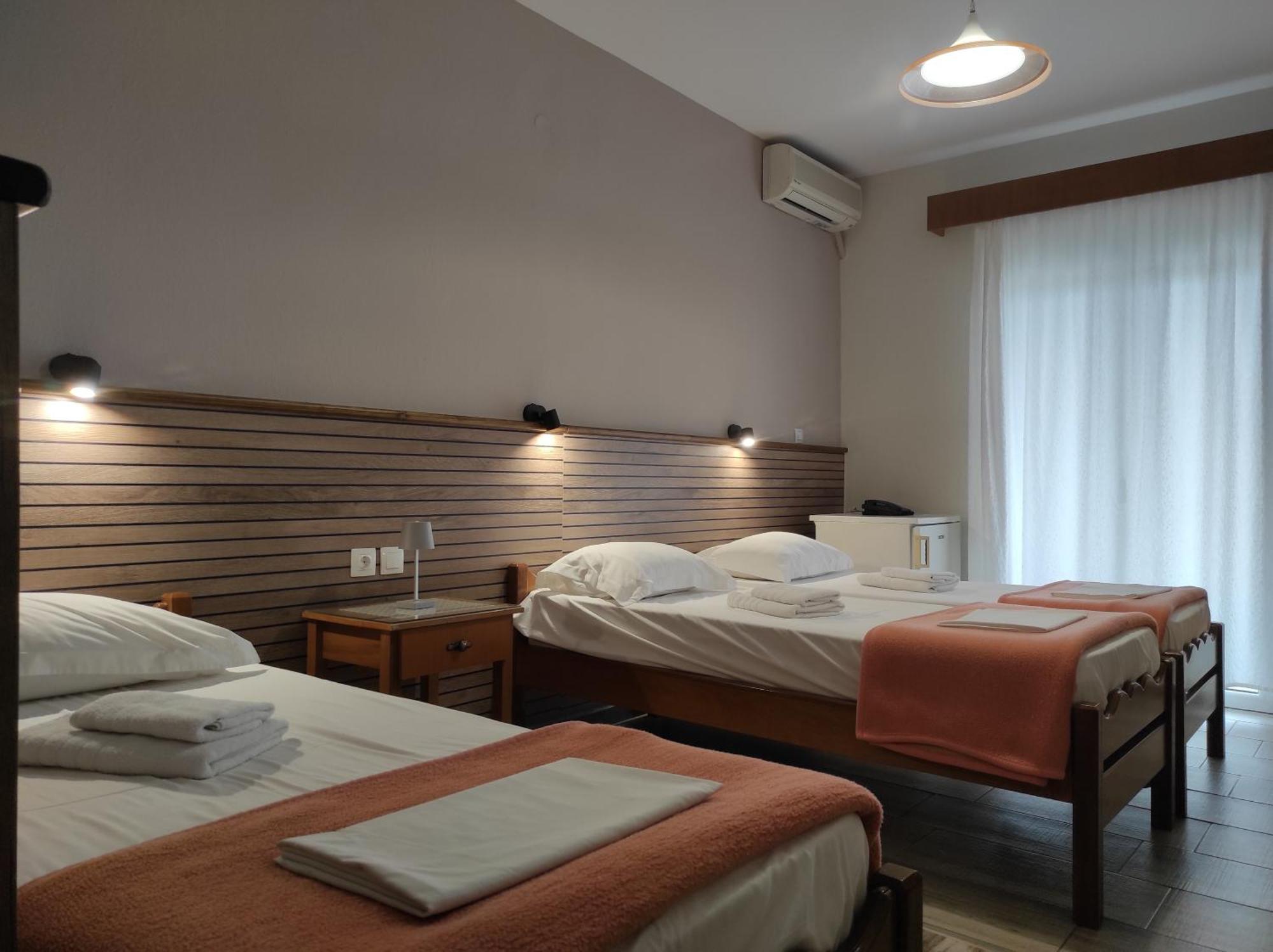Ενοικιαζόμενα Δωμάτια Ενιπεύς- Rooms Enipeas Литокорон Екстериор снимка