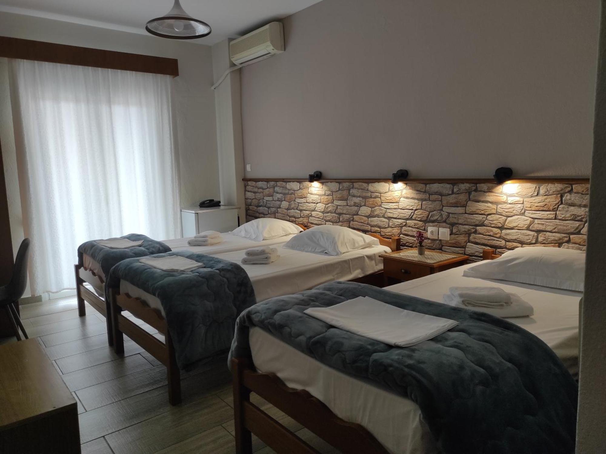 Ενοικιαζόμενα Δωμάτια Ενιπεύς- Rooms Enipeas Литокорон Екстериор снимка
